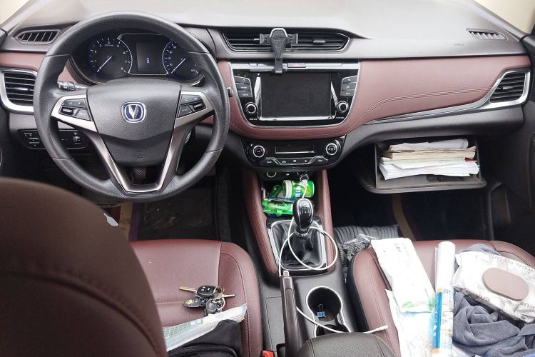 Used CHANGAN Lingxuan 2017 1.6L Manual Happiness Edition Interior 2