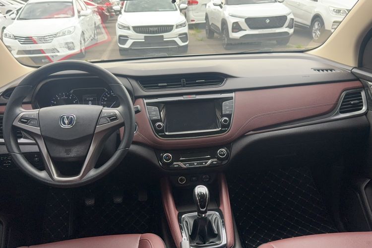 Used CHANGAN Lingxuan 2017 1.6L Manual Elite Model Interior 2