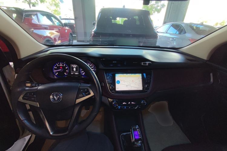 Used CHANGAN Lingxuan 2017 1.6L Manual Elite Model Interior 2