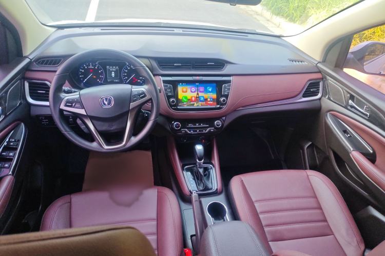 Used CHANGAN Lingxuan 2017 1.5T Automatic Lehuo Happy Edition Interior 3
