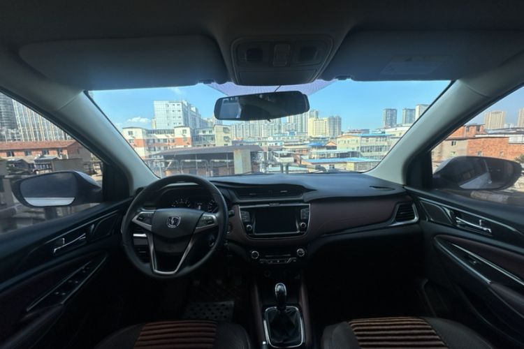 Used CHANGAN Lingxuan 2017 1.5T Manual Joyful & Happy Model Interior 3