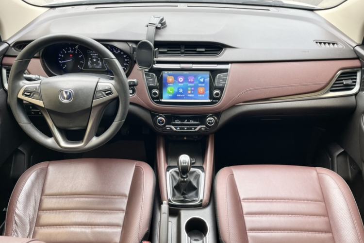 Used CHANGAN Lingxuan 2017 1.6L Manual Elite Model Interior 4