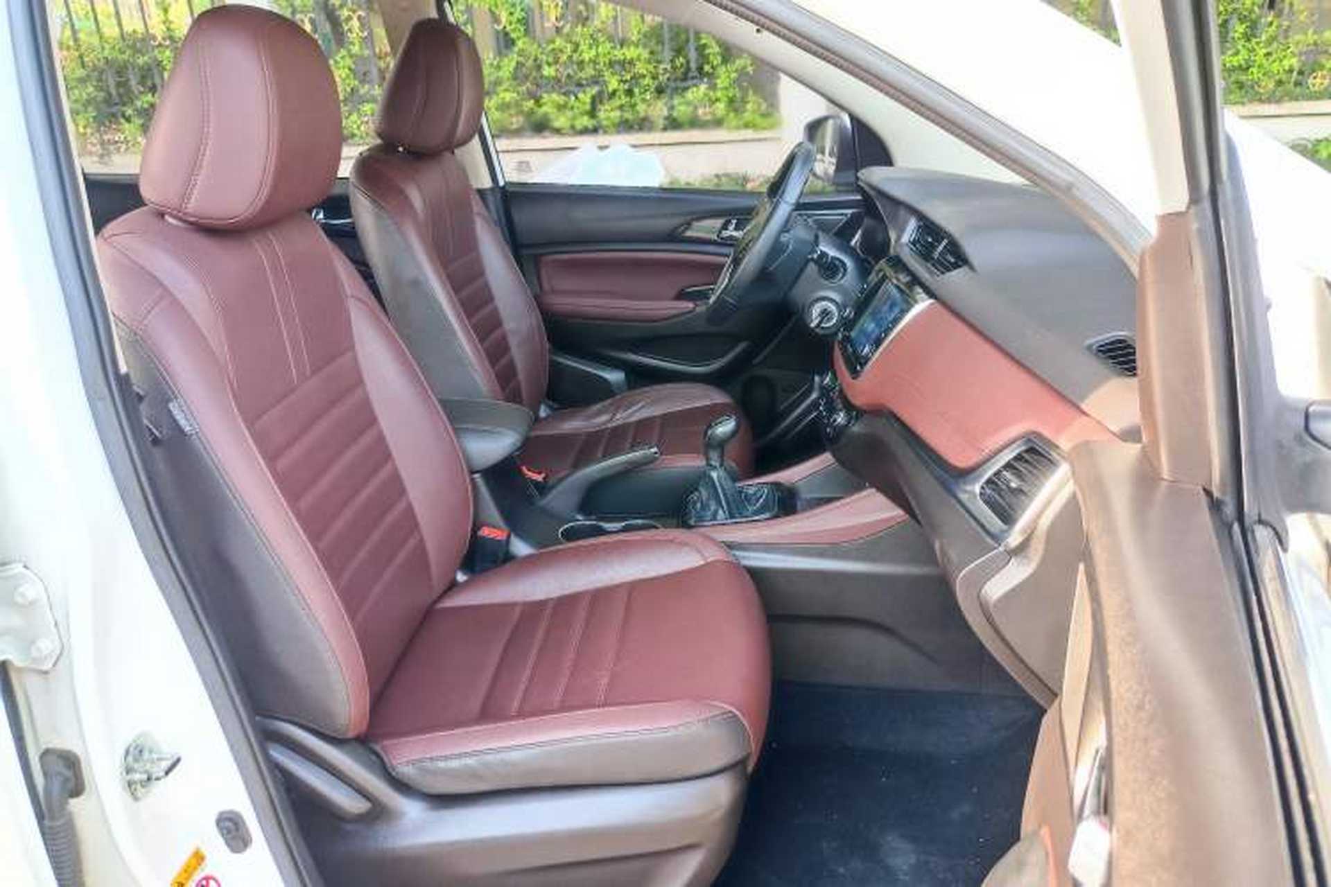 Used CHANGAN Lingxuan 2017 1.6L Manual Happiness Edition Interior 5