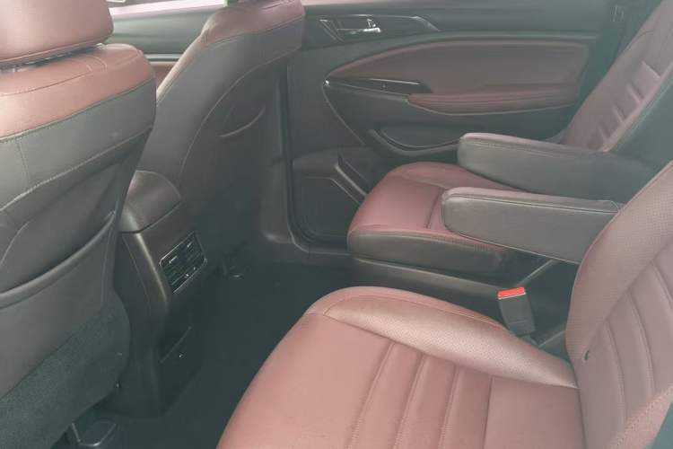 Used CHANGAN Lingxuan 2017 1.5T Automatic Lehuo Happy Edition Interior 5