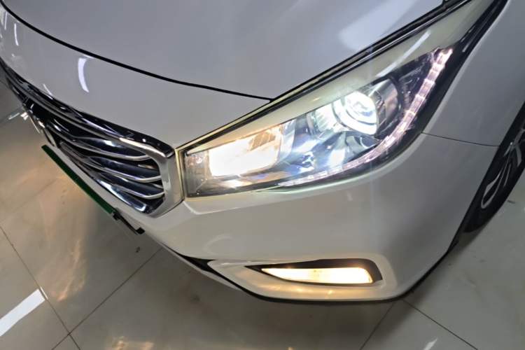 Used CHANGAN Lingxuan 2017 1.6L Manual Elite Model Left Front Headlight