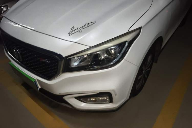 Used CHANGAN Lingxuan 2017 1.5T Automatic Lehuo Happy Edition Left Front Headlight
