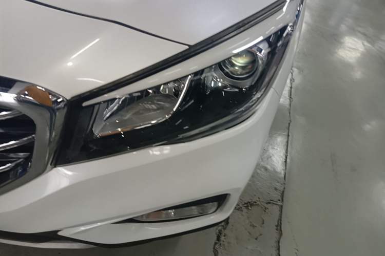 Used CHANGAN Lingxuan 2017 1.6L Manual Happiness Edition Left Front Headlight
