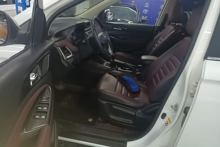 Used CHANGAN Lingxuan 2017 1.6L Manual Happiness Edition Left Front Seat