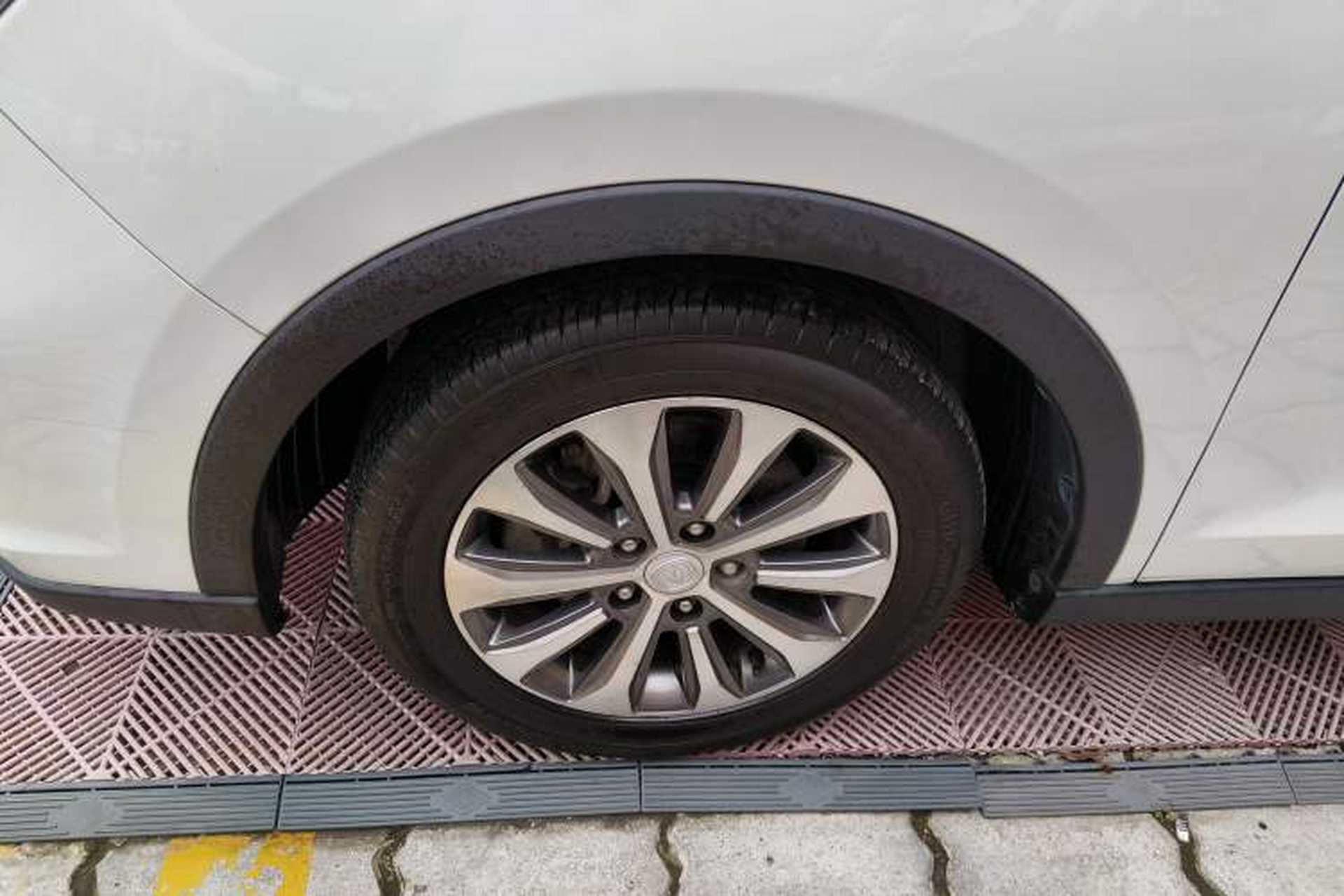 Used CHANGAN Lingxuan 2017 1.6L Manual Elite Model Left Front Wheel Hub