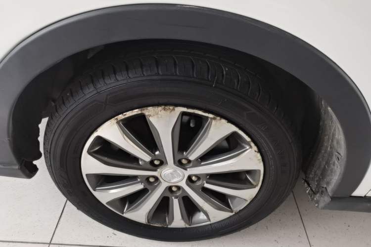 Used CHANGAN Lingxuan 2017 1.6L Manual Elite Model Left Front Wheel Hub