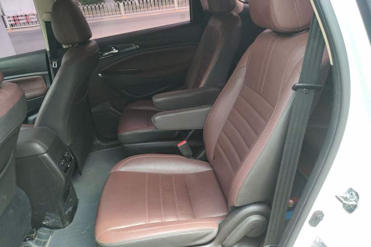 Used CHANGAN Lingxuan 2017 1.5T Manual Joyful & Happy Model Left Rear Seat
