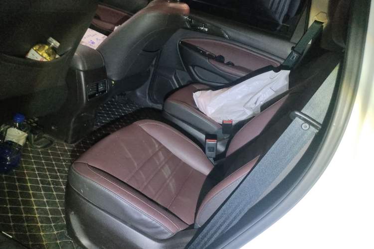 Used CHANGAN Lingxuan 2017 1.5T Automatic Lehuo Flagship Model Left Rear Seat