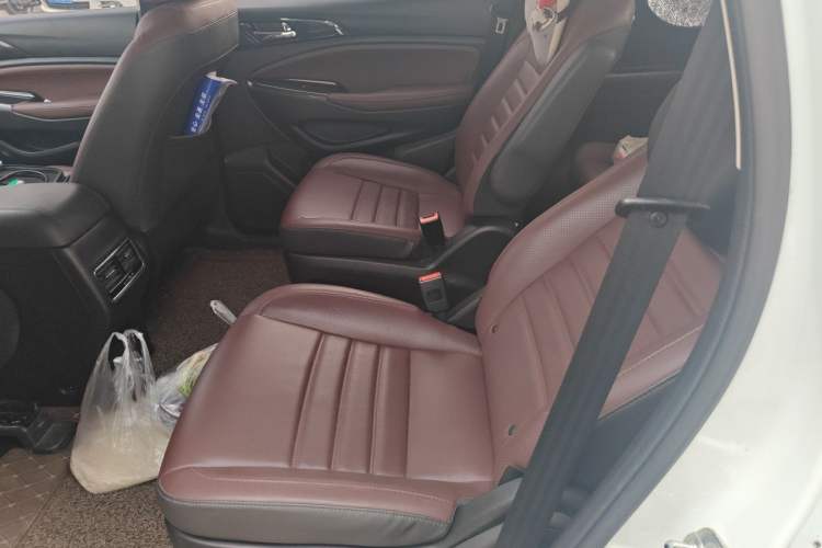 Used CHANGAN Lingxuan 2017 1.6L Manual Happiness Edition Left Rear Seat