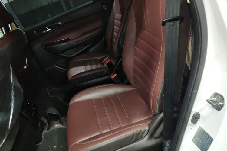 Used CHANGAN Lingxuan 2017 1.5T Automatic Lehuo Happy Edition Left Rear Seat