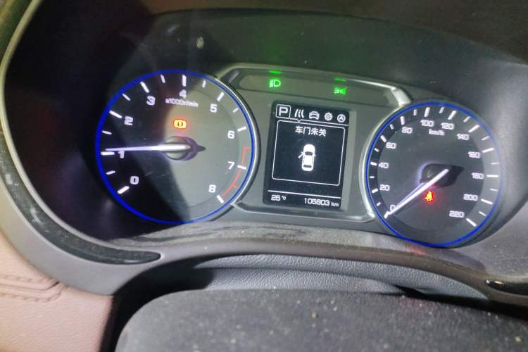 Used CHANGAN Lingxuan 2017 1.5T Automatic Lehuo Flagship Model Odometer Close Up