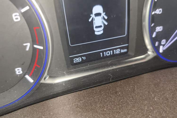 Used CHANGAN Lingxuan 2017 1.6L Manual Elite Model Odometer Close Up