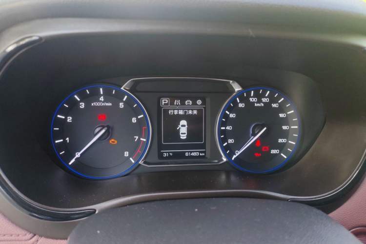 Used CHANGAN Lingxuan 2017 1.5T Automatic Lehuo Happy Edition Odometer Close Up