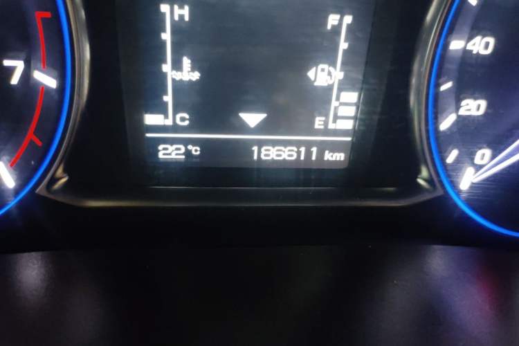 Used CHANGAN Lingxuan 2017 1.6L Manual Elite Model Odometer Close Up