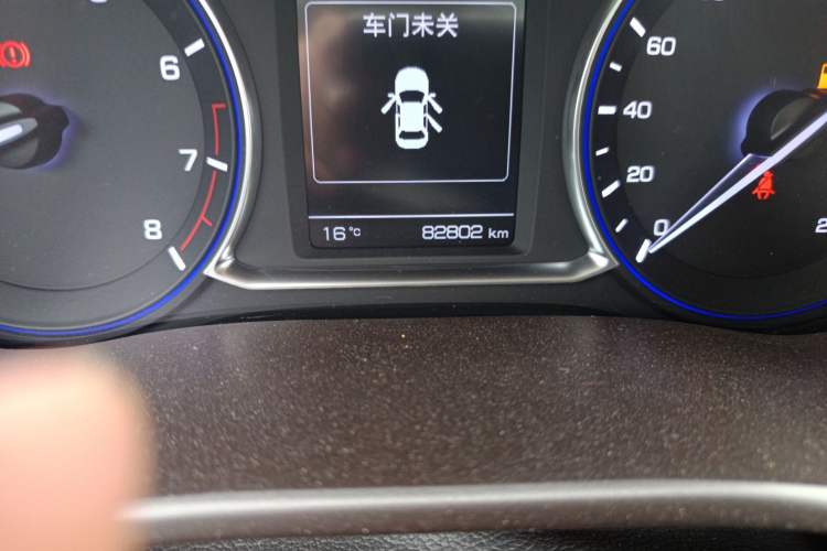 Used CHANGAN Lingxuan 2017 1.5T Automatic Lehuo Elite Model Odometer Close Up