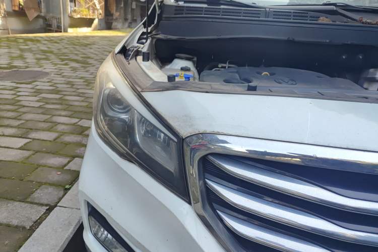 Used CHANGAN Lingxuan 2017 1.6L Manual Happiness Edition Right Front Headlight