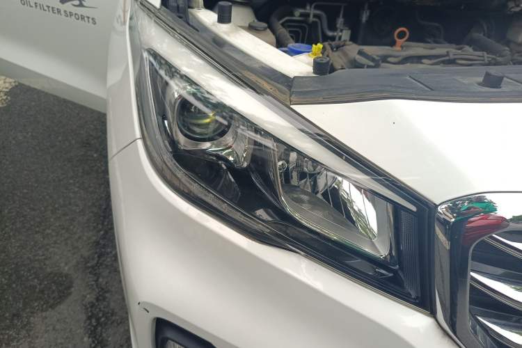 Used CHANGAN Lingxuan 2017 1.6L Manual Elite Model Right Front Headlight