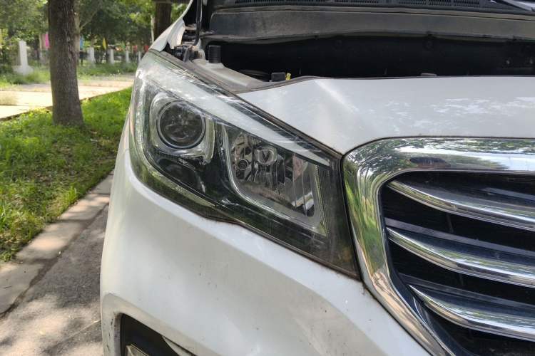 Used CHANGAN Lingxuan 2017 1.6L Manual Happiness Edition Right Front Headlight
