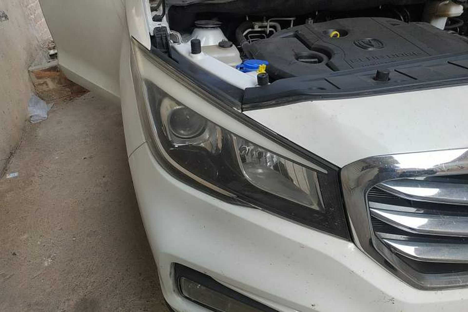 Used CHANGAN Lingxuan 2017 1.6L Manual Happiness Edition Right Front Headlight