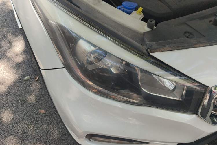 Used CHANGAN Lingxuan 2017 1.6L Manual Happiness Edition Right Front Headlight