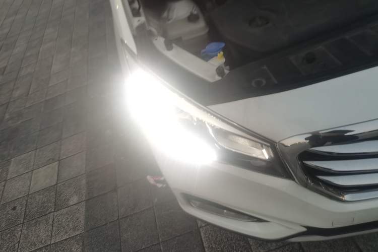 Used CHANGAN Lingxuan 2017 1.6L Manual Elite Model Right Front Headlight