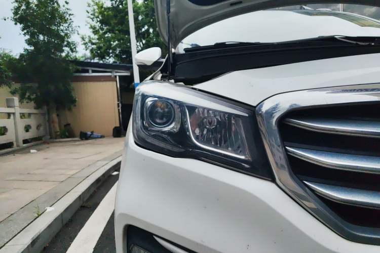 Used CHANGAN Lingxuan 2017 1.6L Manual Elite Model Right Front Headlight