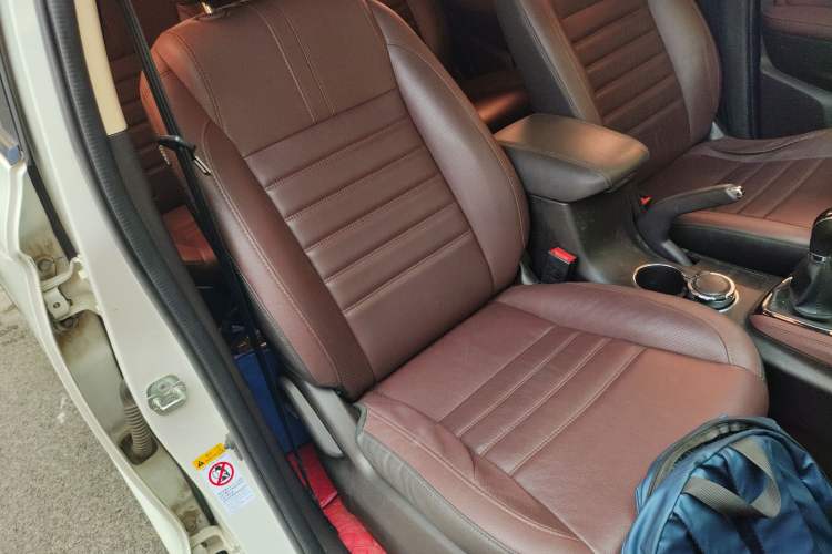 Used CHANGAN Lingxuan 2017 1.6L Manual Happiness Edition Right Front Seat
