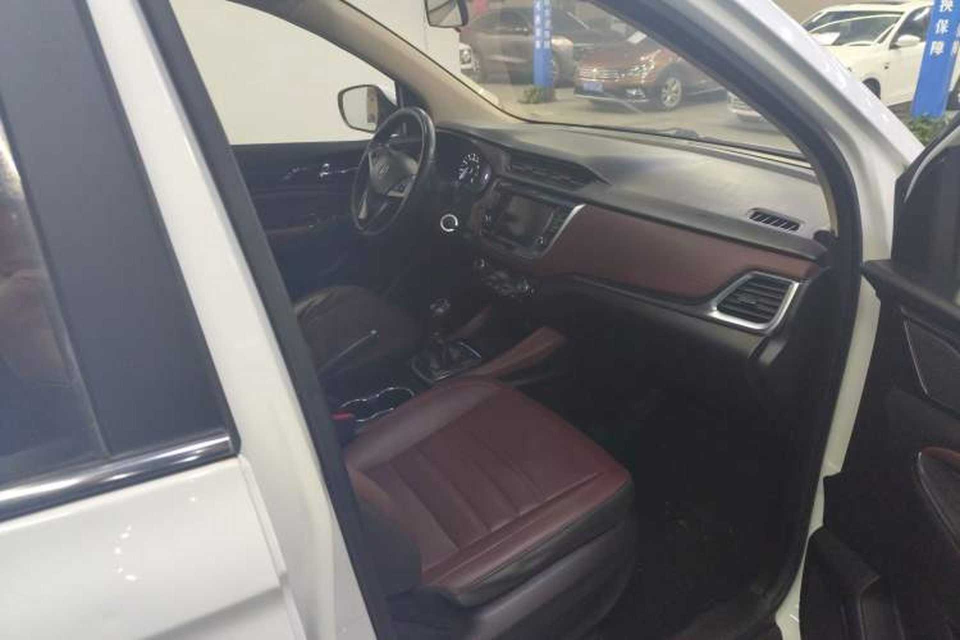 Used CHANGAN Lingxuan 2017 1.6L Manual Happiness Edition Right Front Seat