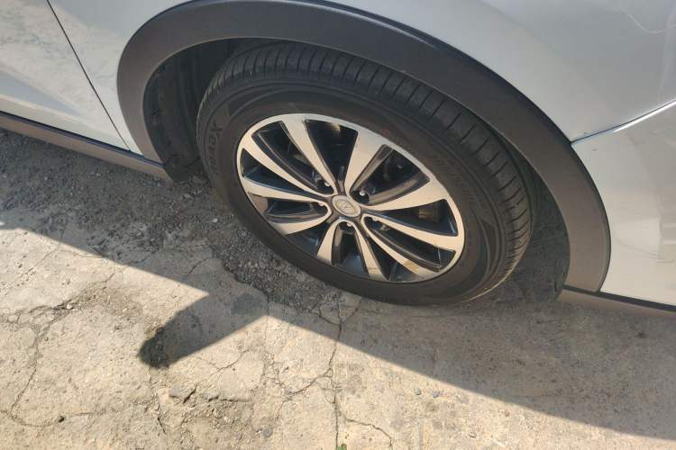 Used CHANGAN Lingxuan 2017 1.5T Manual Joyful & Happy Model Right Front Wheel Hub