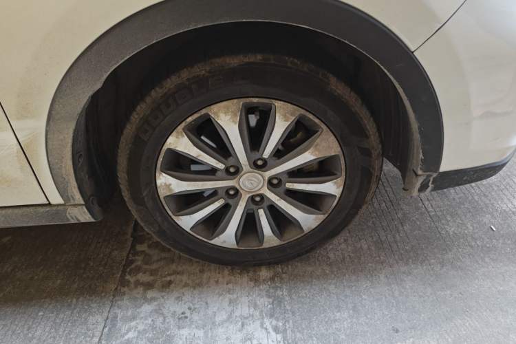 Used CHANGAN Lingxuan 2017 1.6L Manual Elite Model Right Front Wheel Hub