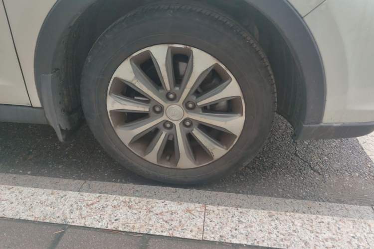 Used CHANGAN Lingxuan 2017 1.6L Manual Elite Model Right Front Wheel Hub