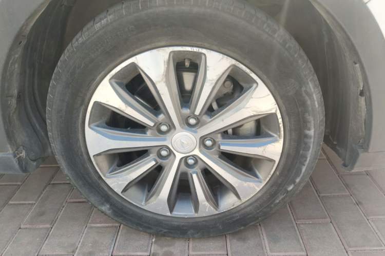 Used CHANGAN Lingxuan 2017 1.6L Manual Happiness Edition Right Front Wheel Hub