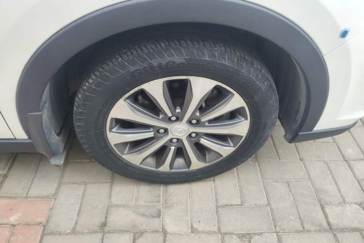 Used CHANGAN Lingxuan 2017 1.6L Manual Happiness Edition Right Front Wheel Hub