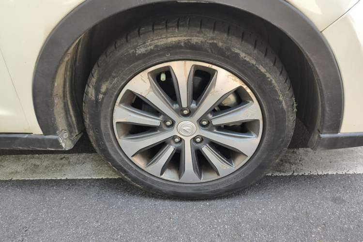Used CHANGAN Lingxuan 2017 1.6L Manual Happiness Edition Right Front Wheel Hub