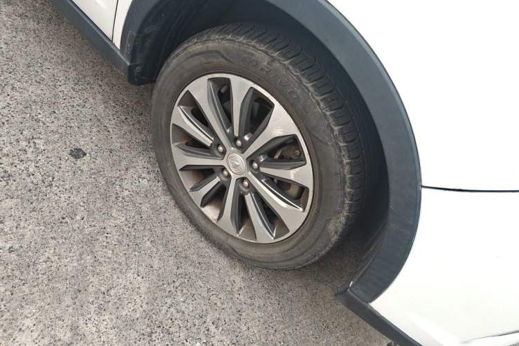 Used CHANGAN Lingxuan 2017 1.6L Manual Happiness Edition Right Front Wheel Hub