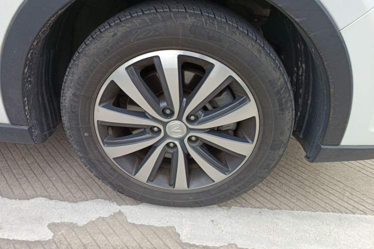 Used CHANGAN Lingxuan 2017 1.5T Automatic Lehuo Elite Model Right Front Wheel Hub