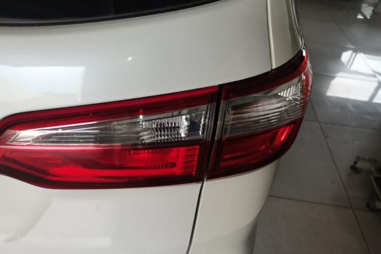 Used CHANGAN Lingxuan 2017 1.6L Manual Elite Model Right Rear Taillight