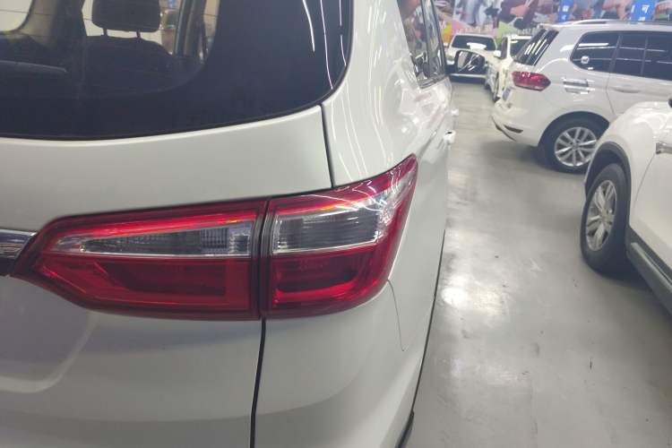 Used CHANGAN Lingxuan 2017 1.6L Manual Happiness Edition Right Rear Taillight