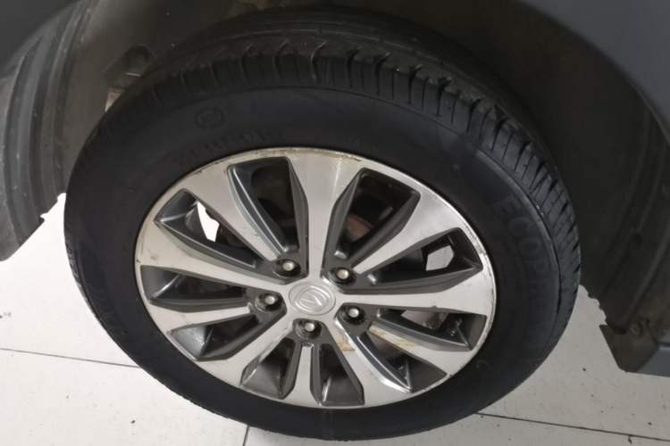 Used CHANGAN Lingxuan 2017 1.6L Manual Elite Model Right Rear Wheel Hub