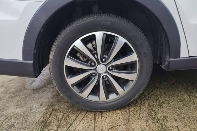 Used CHANGAN Lingxuan 2017 1.5T Automatic Lehuo Elite Model Right Rear Wheel Hub