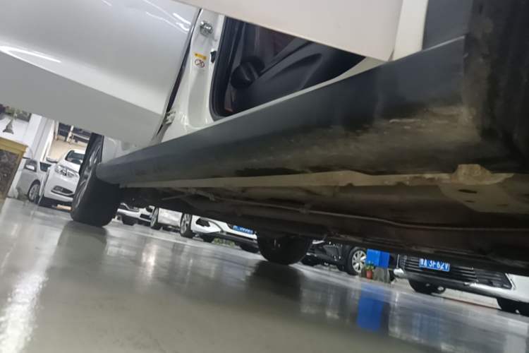Used CHANGAN Lingxuan 2017 1.6L Manual Happiness Edition Right Side Sill