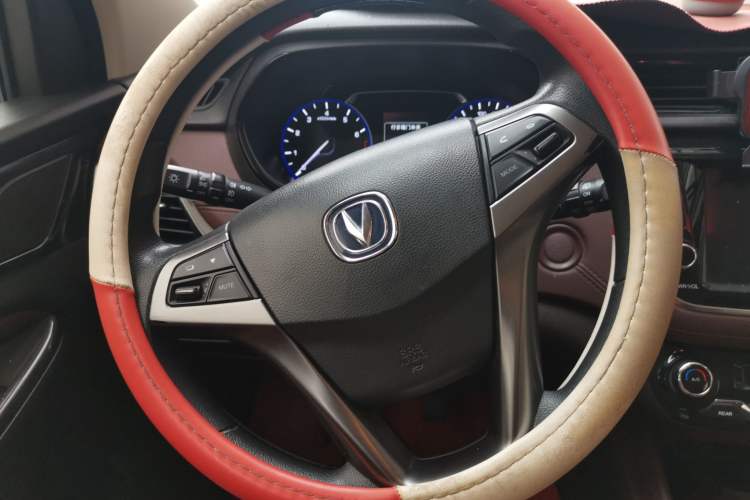 Used CHANGAN Lingxuan 2017 1.5T Manual Joyful & Happy Model Steering Wheel