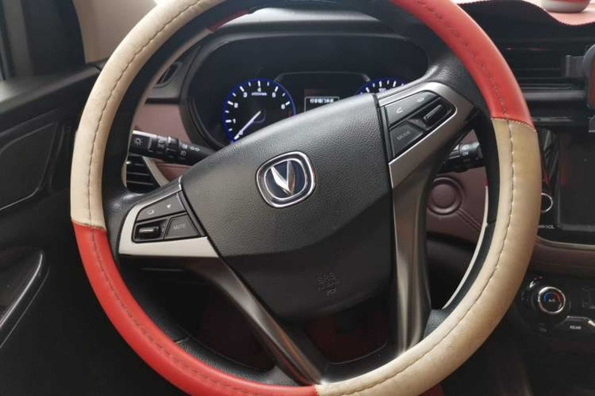 Used CHANGAN Lingxuan 2017 1.5T Manual Joyful & Happy Model Steering Wheel