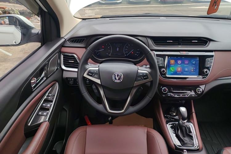 Used CHANGAN Lingxuan 2017 1.5T Automatic Lehuo Elite Model Steering Wheel