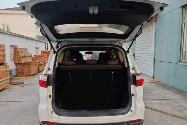 Used CHANGAN Lingxuan 2017 1.6L Manual Happiness Edition Trunk