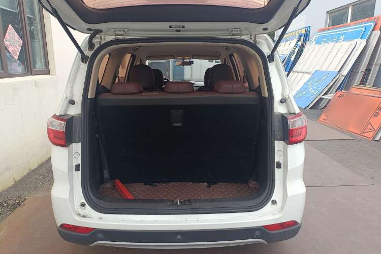 Used CHANGAN Lingxuan 2017 1.6L Manual Happiness Edition Trunk